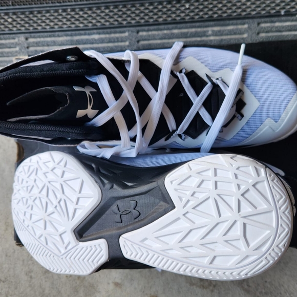 Under Armour Lightening 4 Basketball Shoes Size 10.5 - Picture 4 of 6